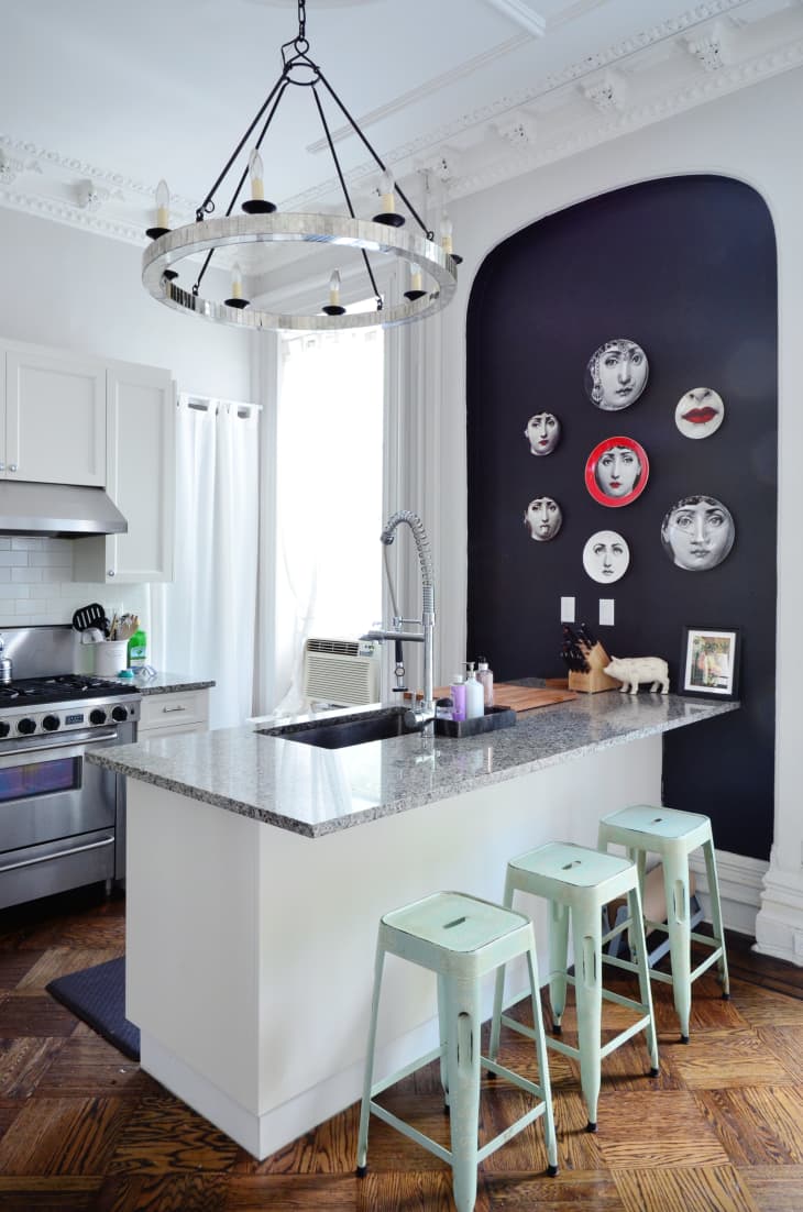 Picture of 57 Apartment Decorating Ideas For Those On a Budget | Apartment Therapy